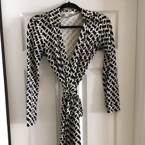 DVF chain link wrap dress size 4